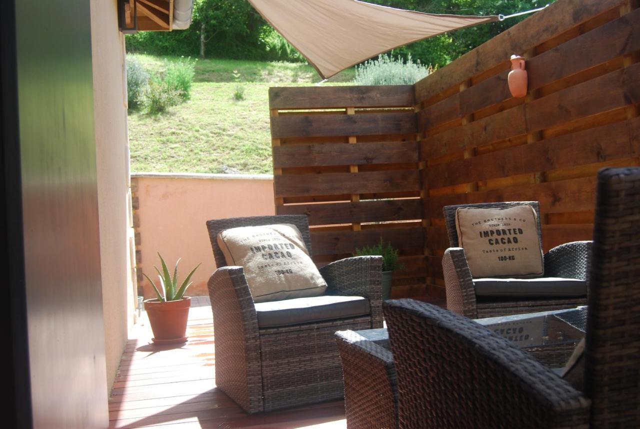 Au Son De L Angelus Bed & Breakfast Moncrabeau ภายนอก รูปภาพ